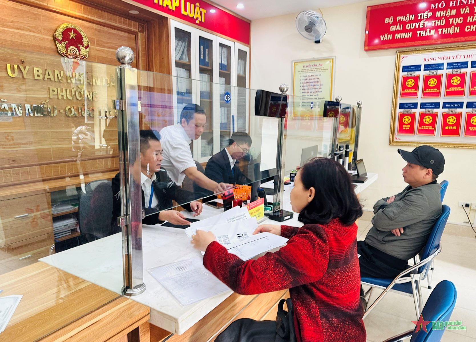 Ngày đầu làm việc ở các đơn vị hành chính mới của quận Đống Đa
